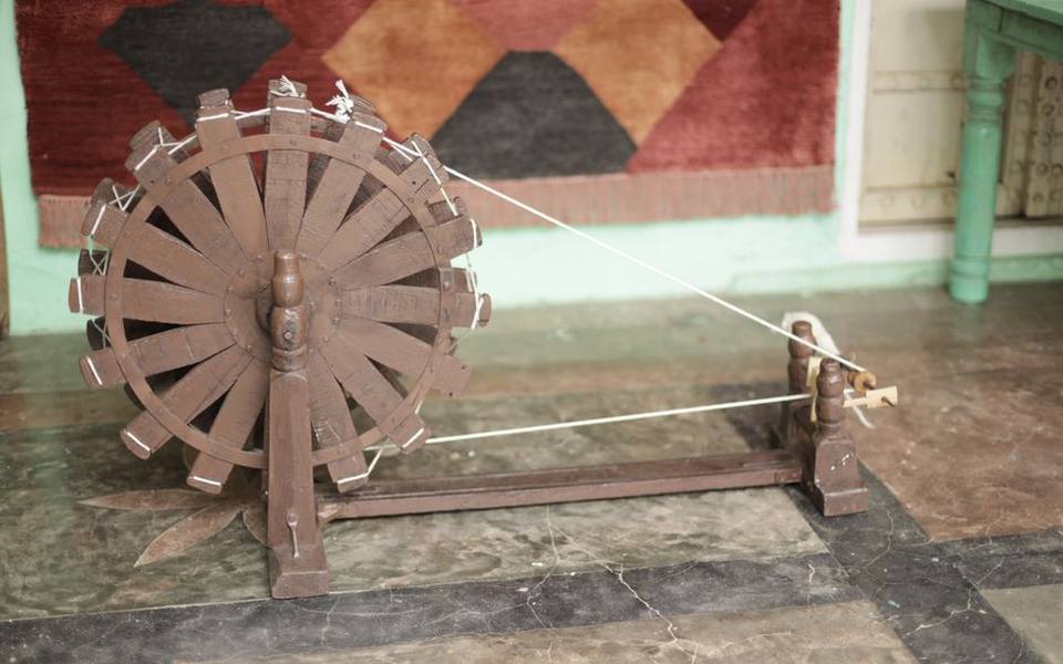 Deconstructing the Antique Sewing Wheel Confusion