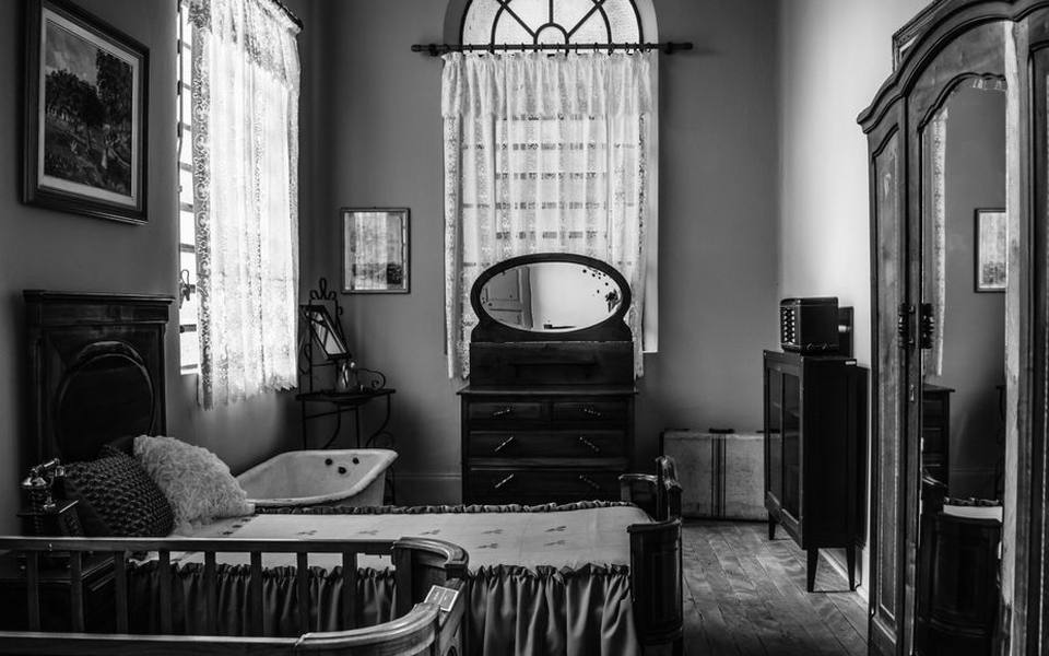 The Safest Routine for Light Dust and Surface Dirt
