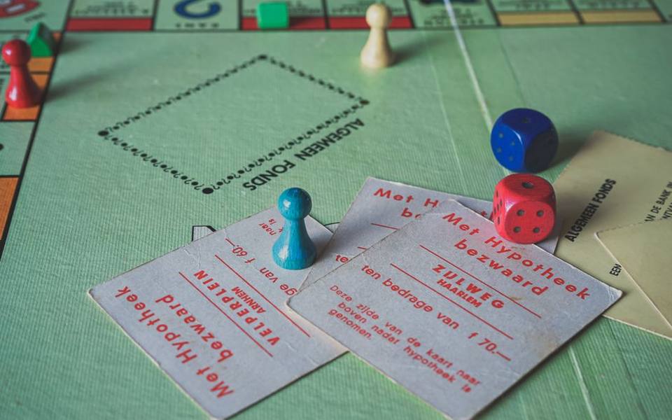 Vintage Board Games and Completeness Standards